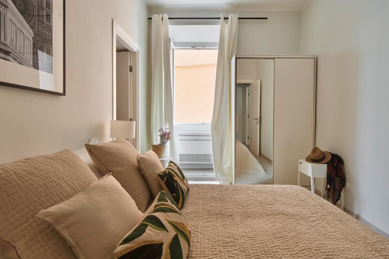 3 Master Bedrooms With Balcony On The River With Views Florencia Exterior foto