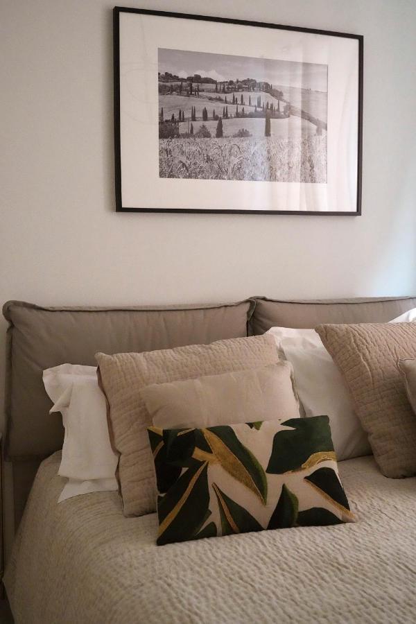 3 Master Bedrooms With Balcony On The River With Views Florencia Exterior foto