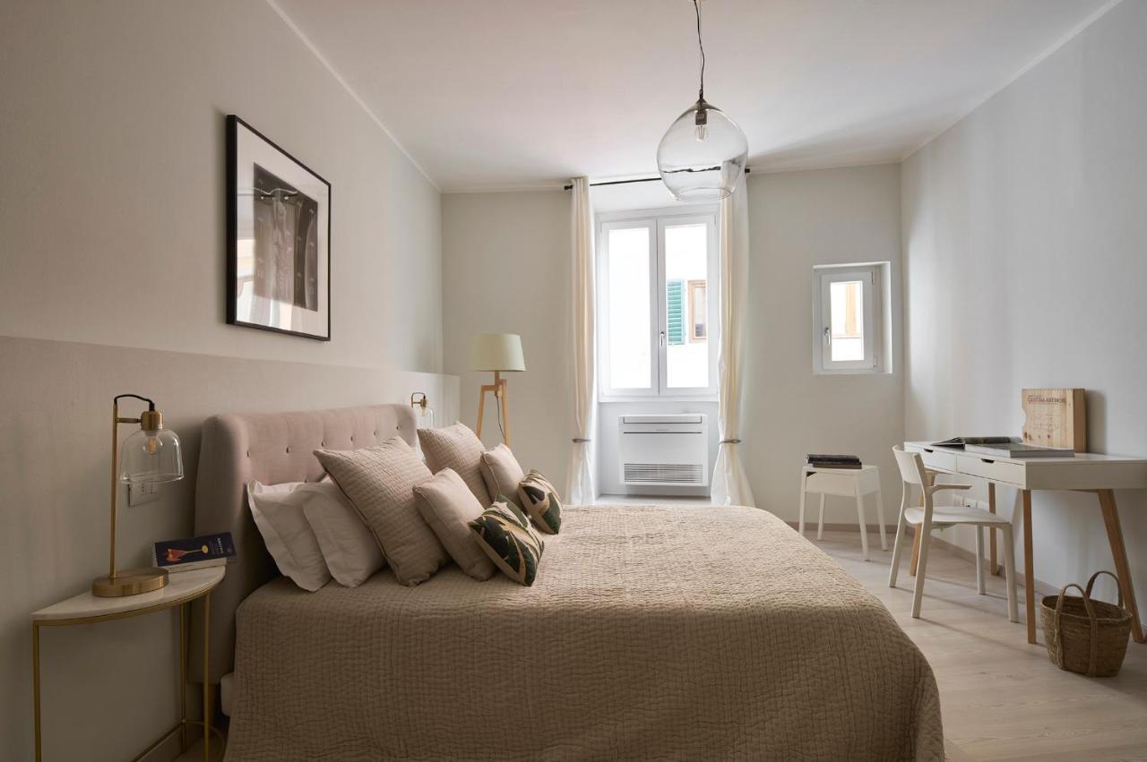 3 Master Bedrooms With Balcony On The River With Views Florencia Exterior foto
